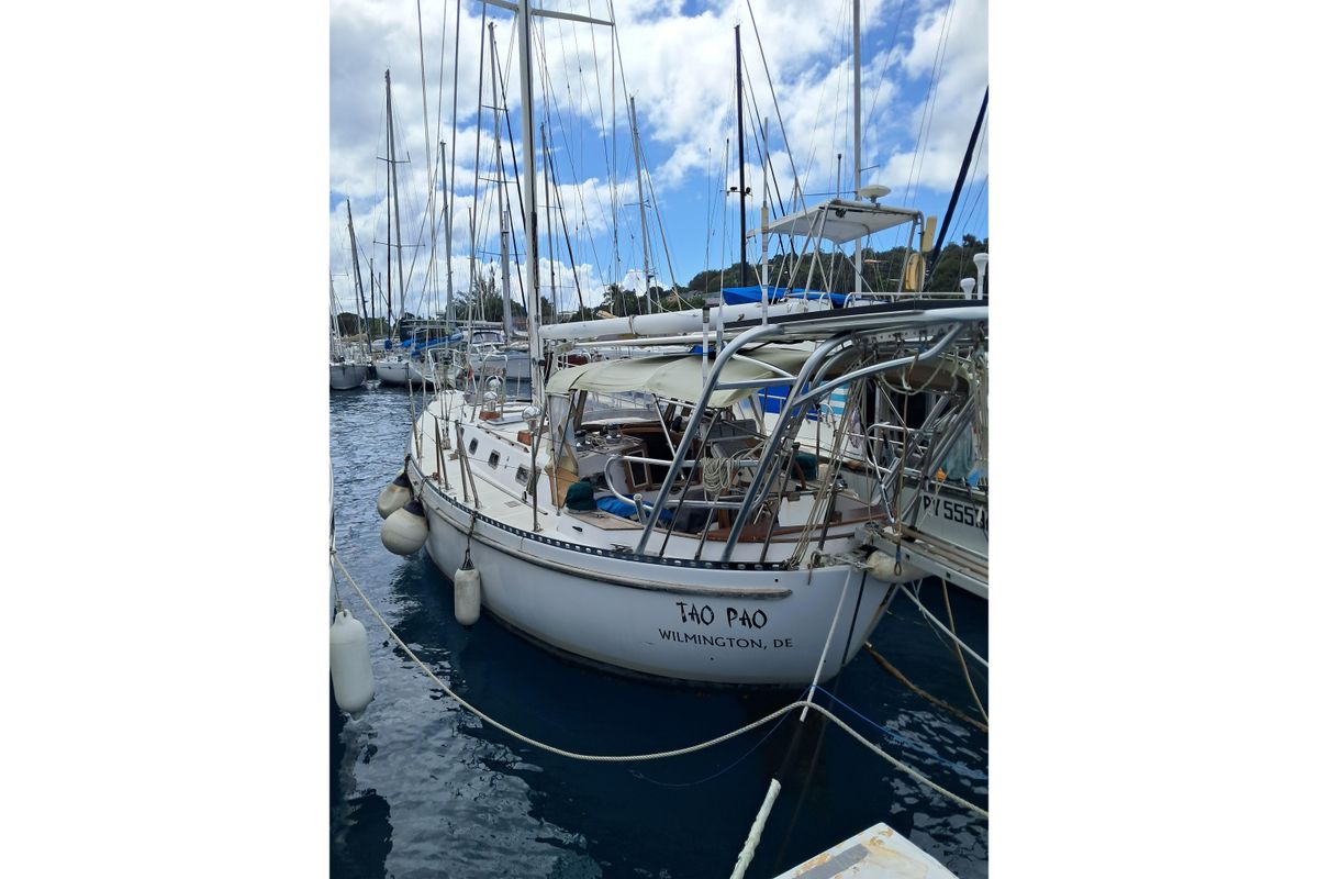 1985 Tayana 42
