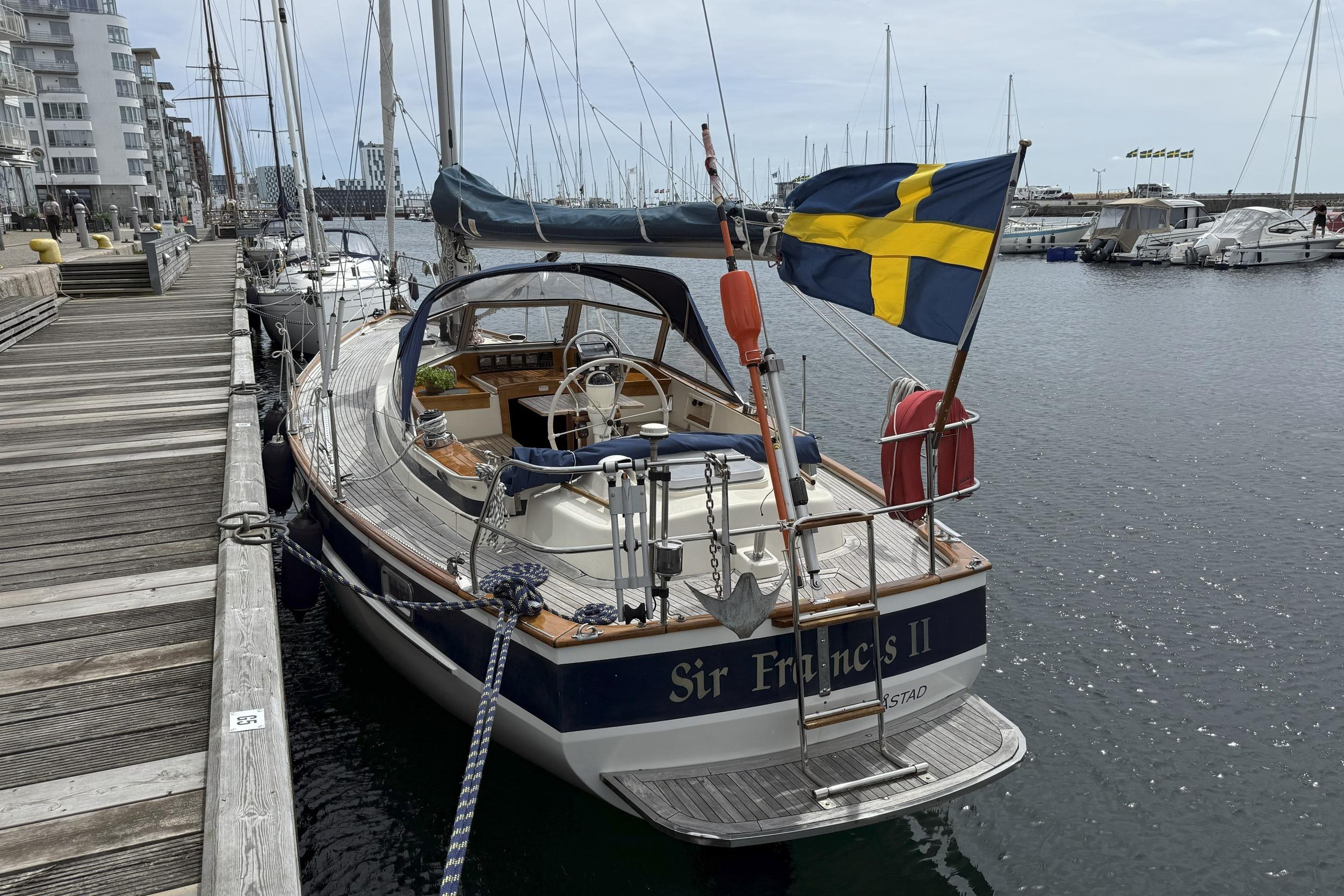 1982 Hallberg-Rassy 352 for sale in Helsingborg, Sweden