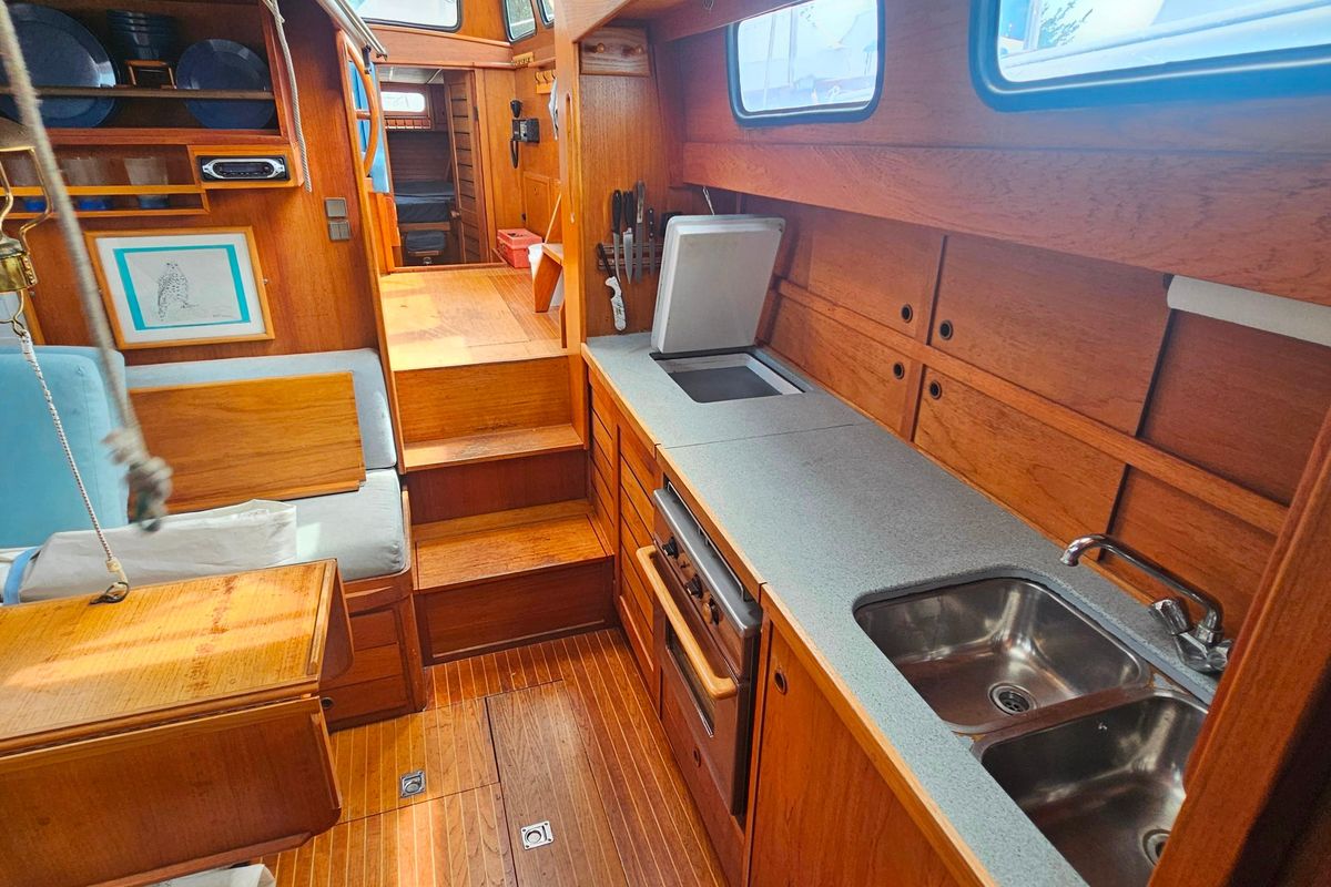 1983 Nauticat 38