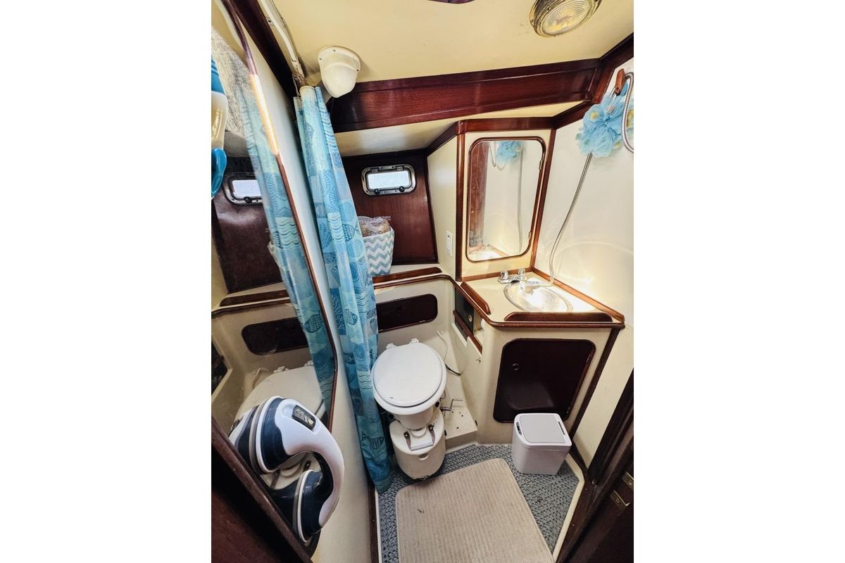 1982 Irwin 41 CC Ketch