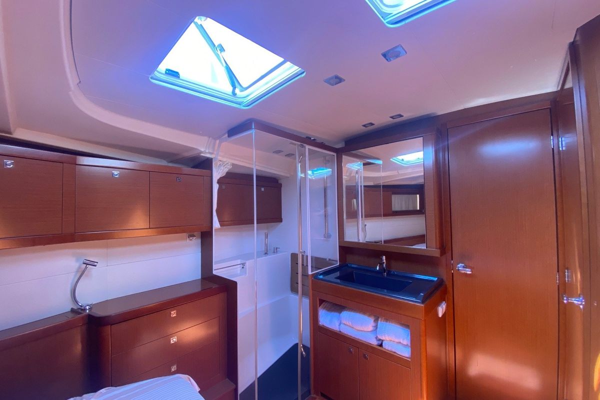 2012 Beneteau Oceanis 48