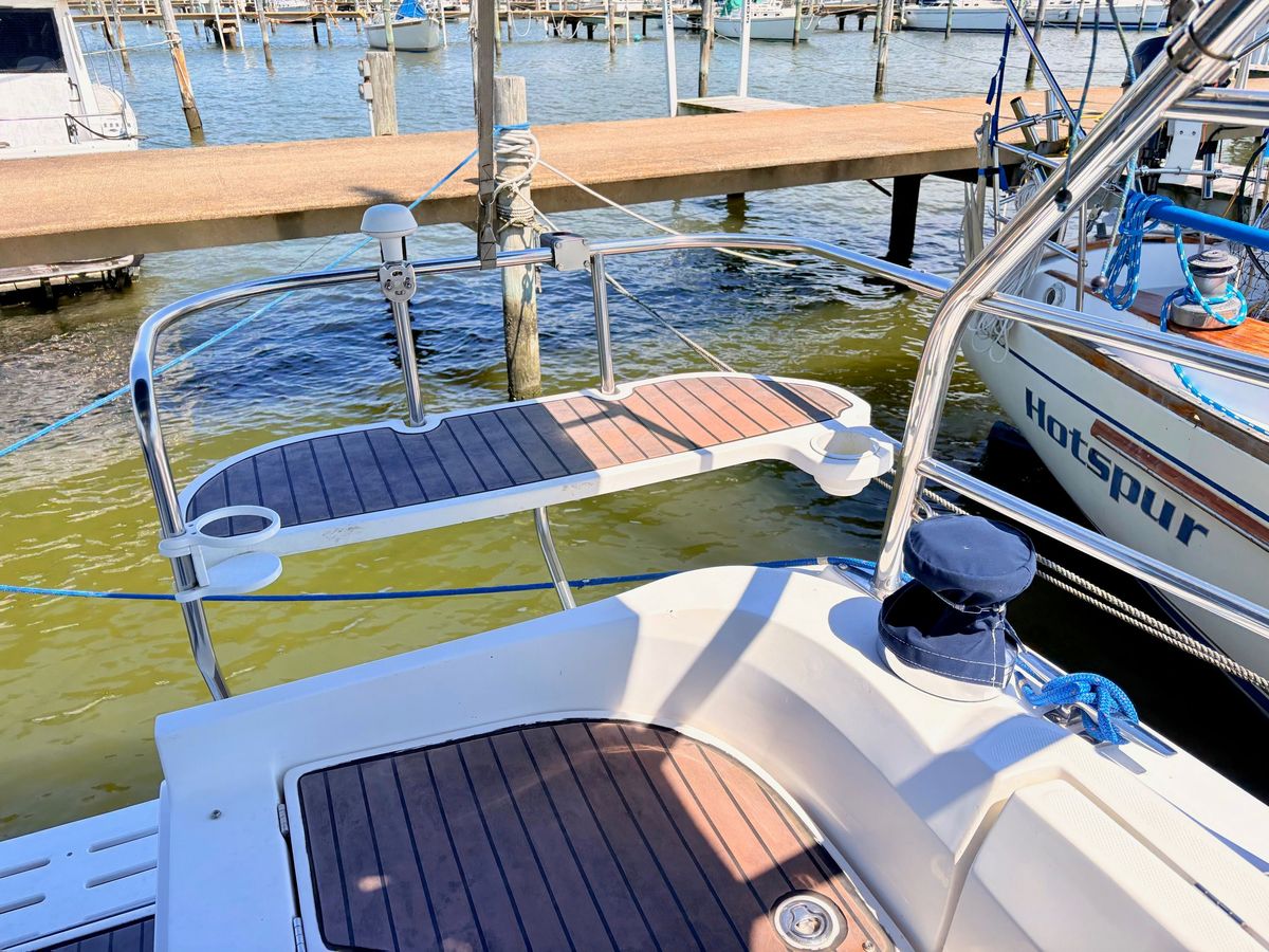 2006 Hunter 38