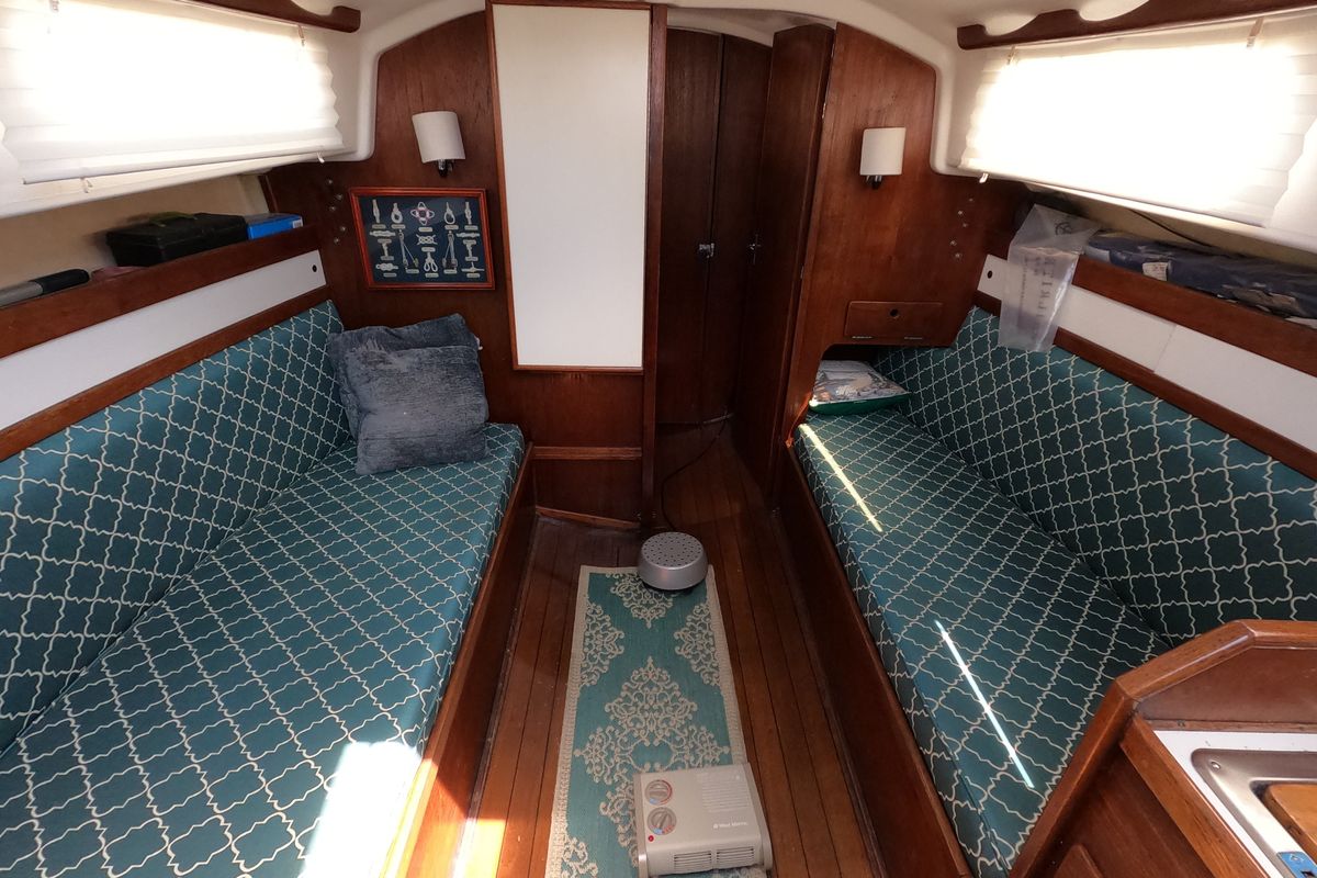 1977 Sabre 28