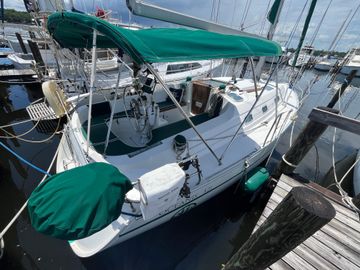 1995 Beneteau Oceanis 321 Boats