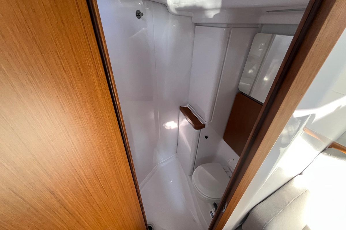 2025 Beneteau First 36