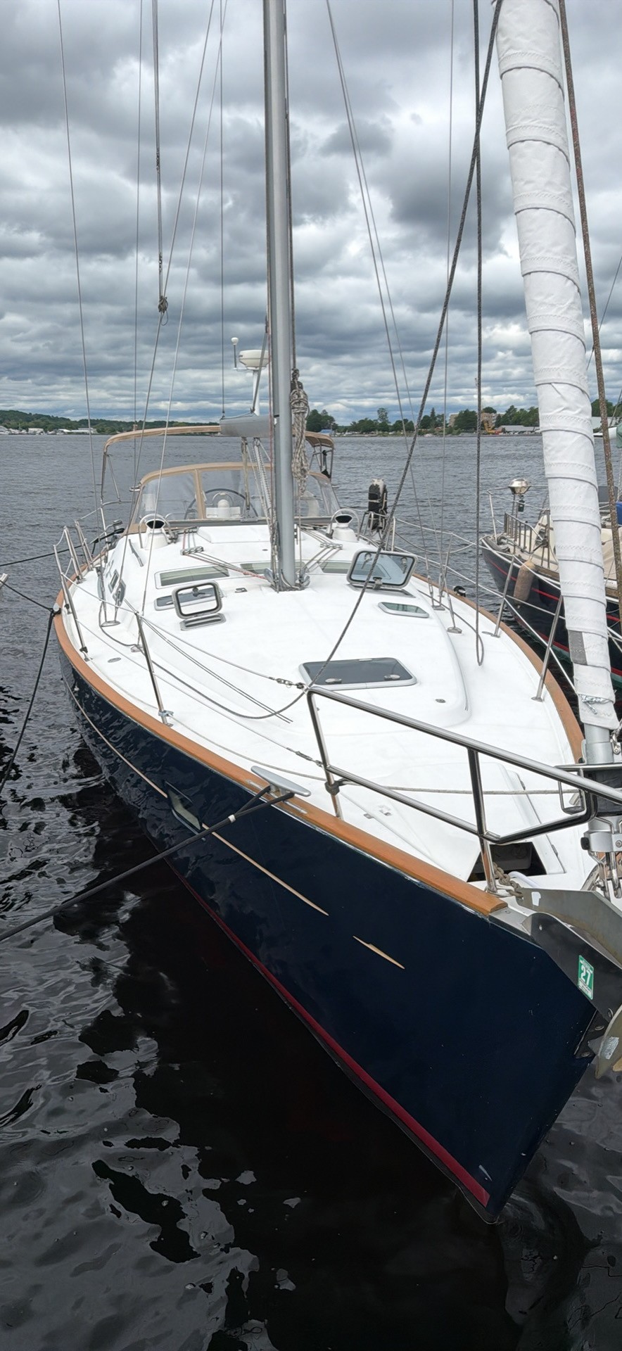 2004 Beneteau Oceanis Clipper 423
