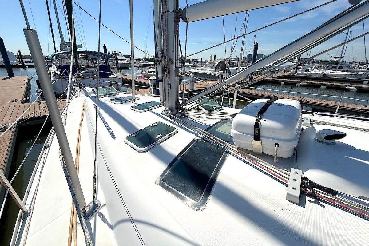 2003 Beneteau 393
