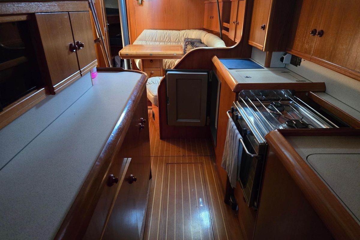 1998 Jeanneau Sun Odyssey 42 CC for sale in Portsmouth, Rhode Island 42 ft