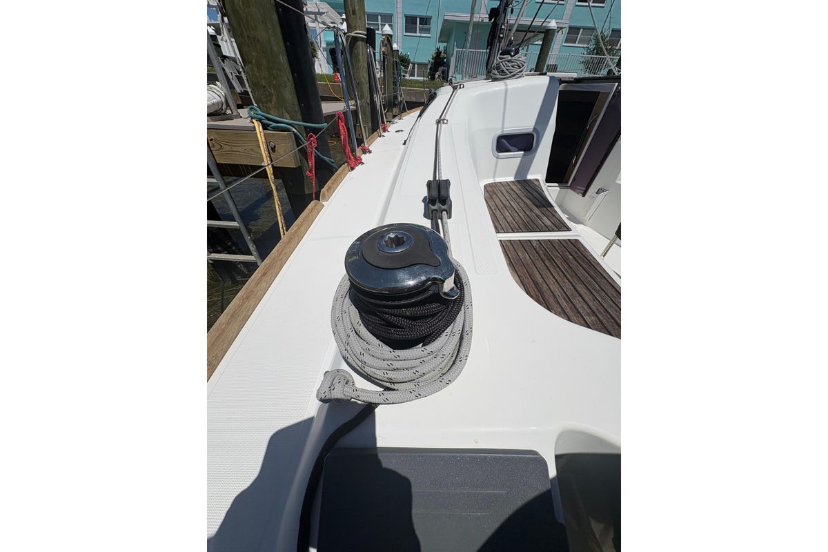 2021 Jeanneau Sun Odyssey 349
