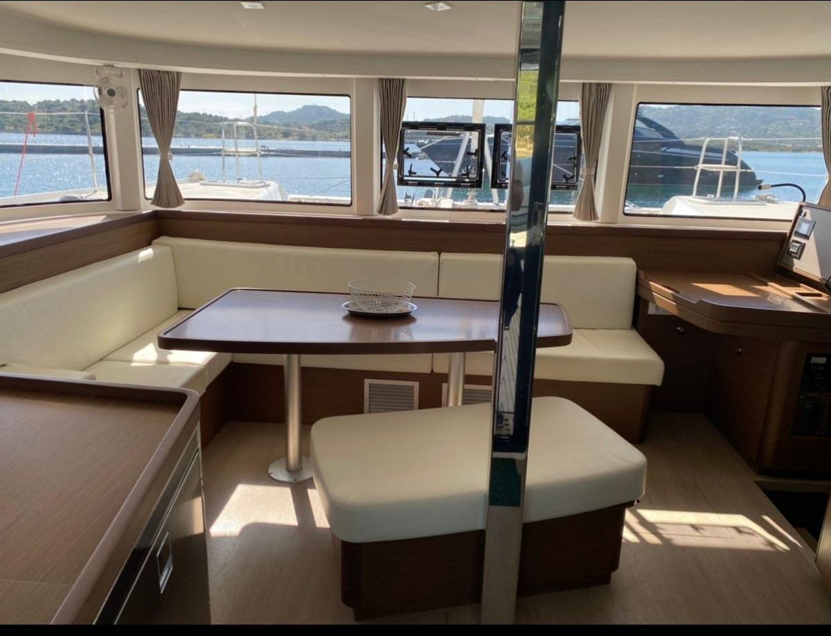 2020 Lagoon 42