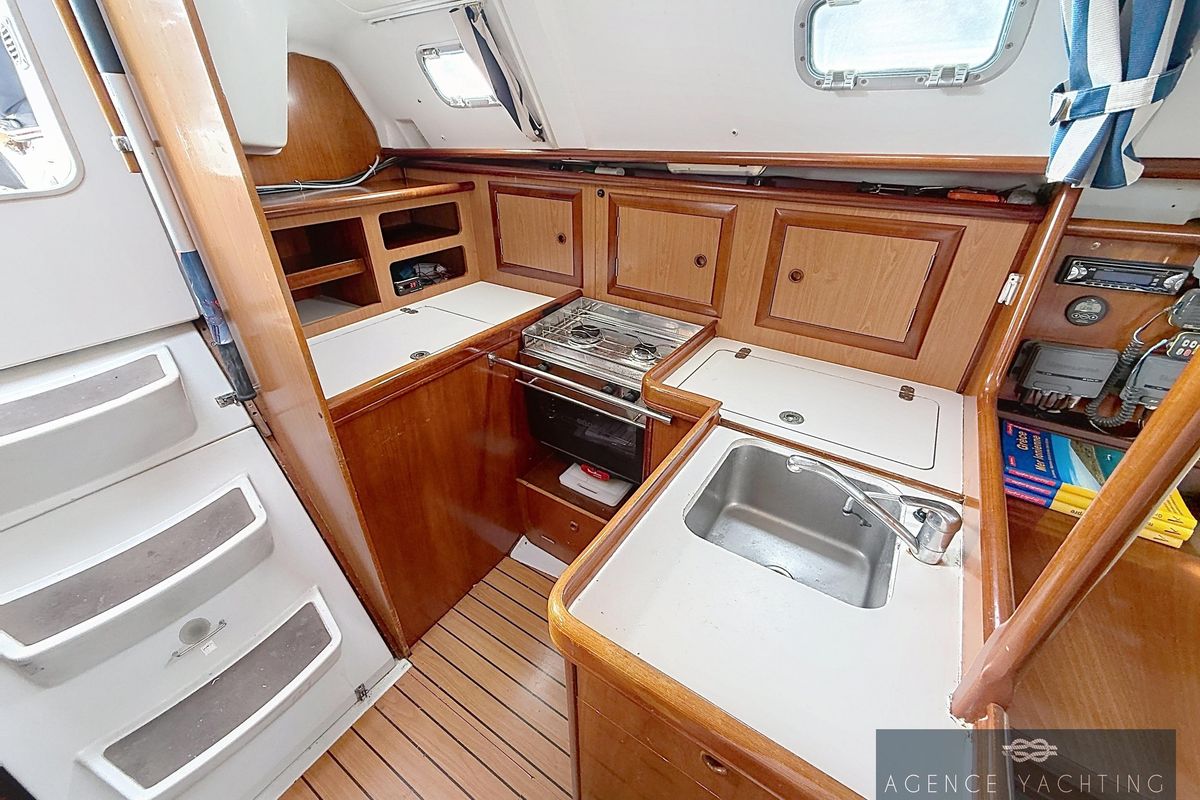 2003 Beneteau Oceanis Clipper 331