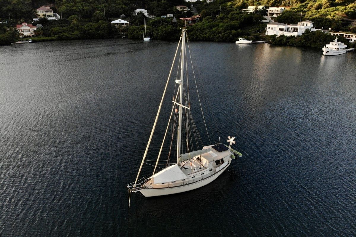 1995 Island Packet 40