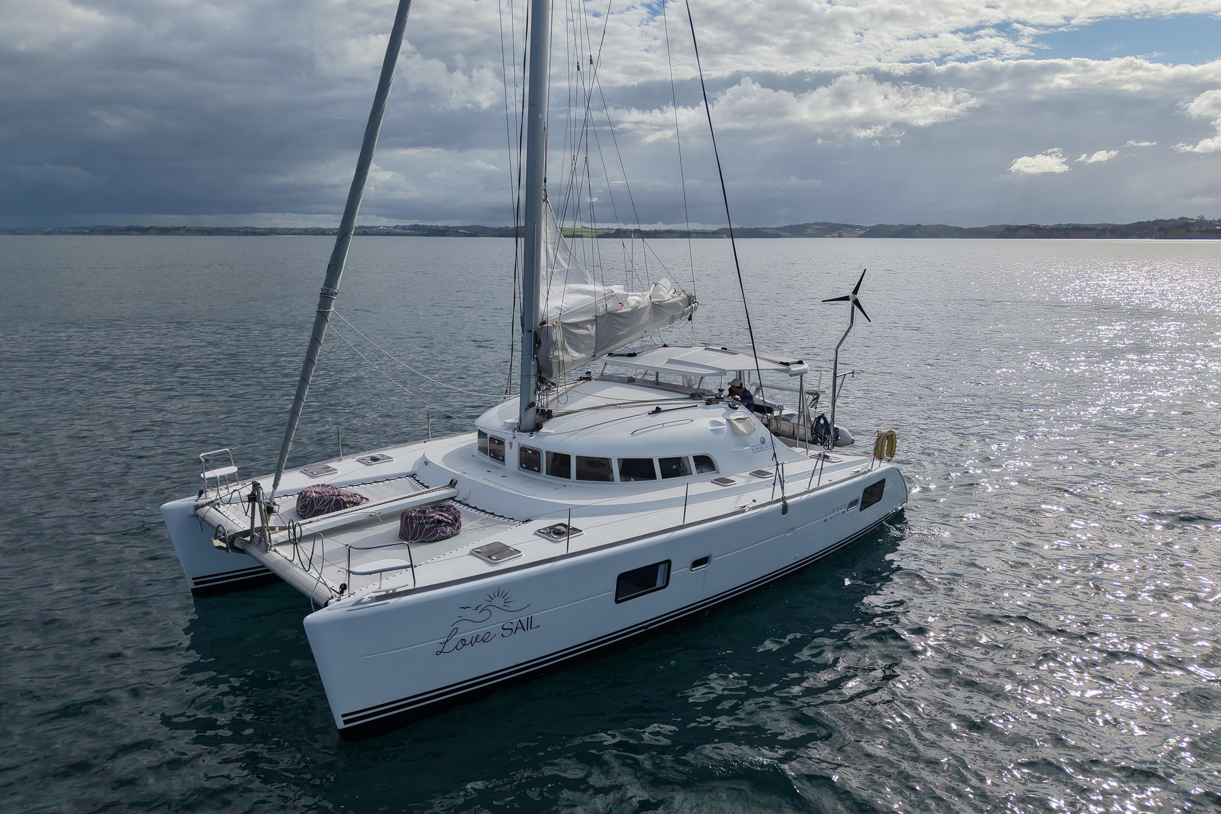 2006 Lagoon 410 S2 for sale in Whangaparaoa, New Zealand