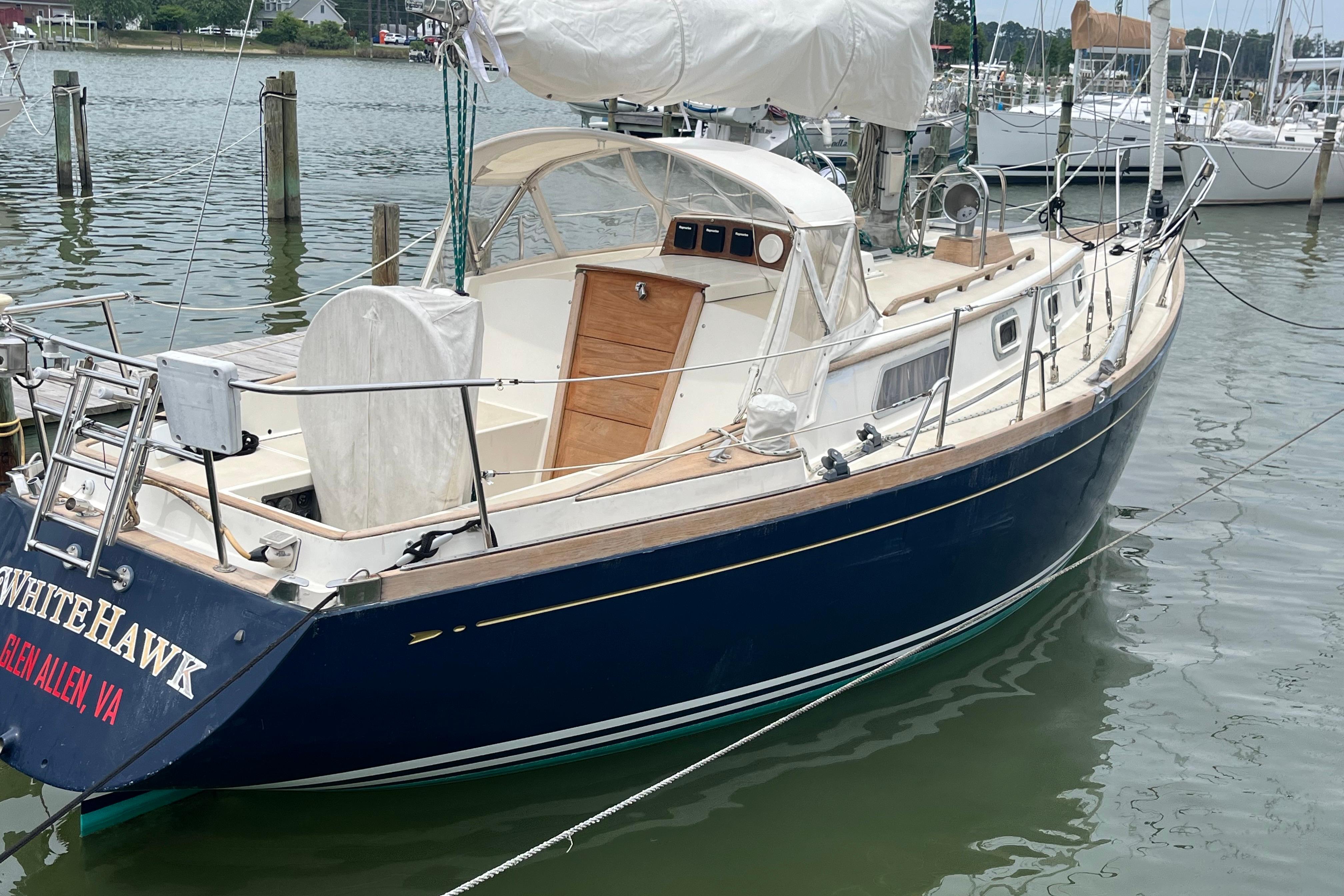 1983 Bristol 31.1 for sale in Topping, Virginia