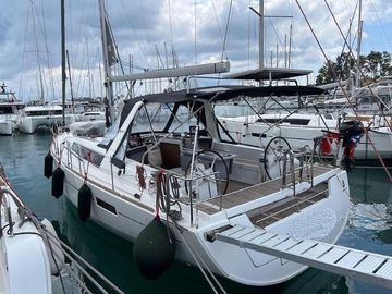 2013 Beneteau Oceanis 41 Boats