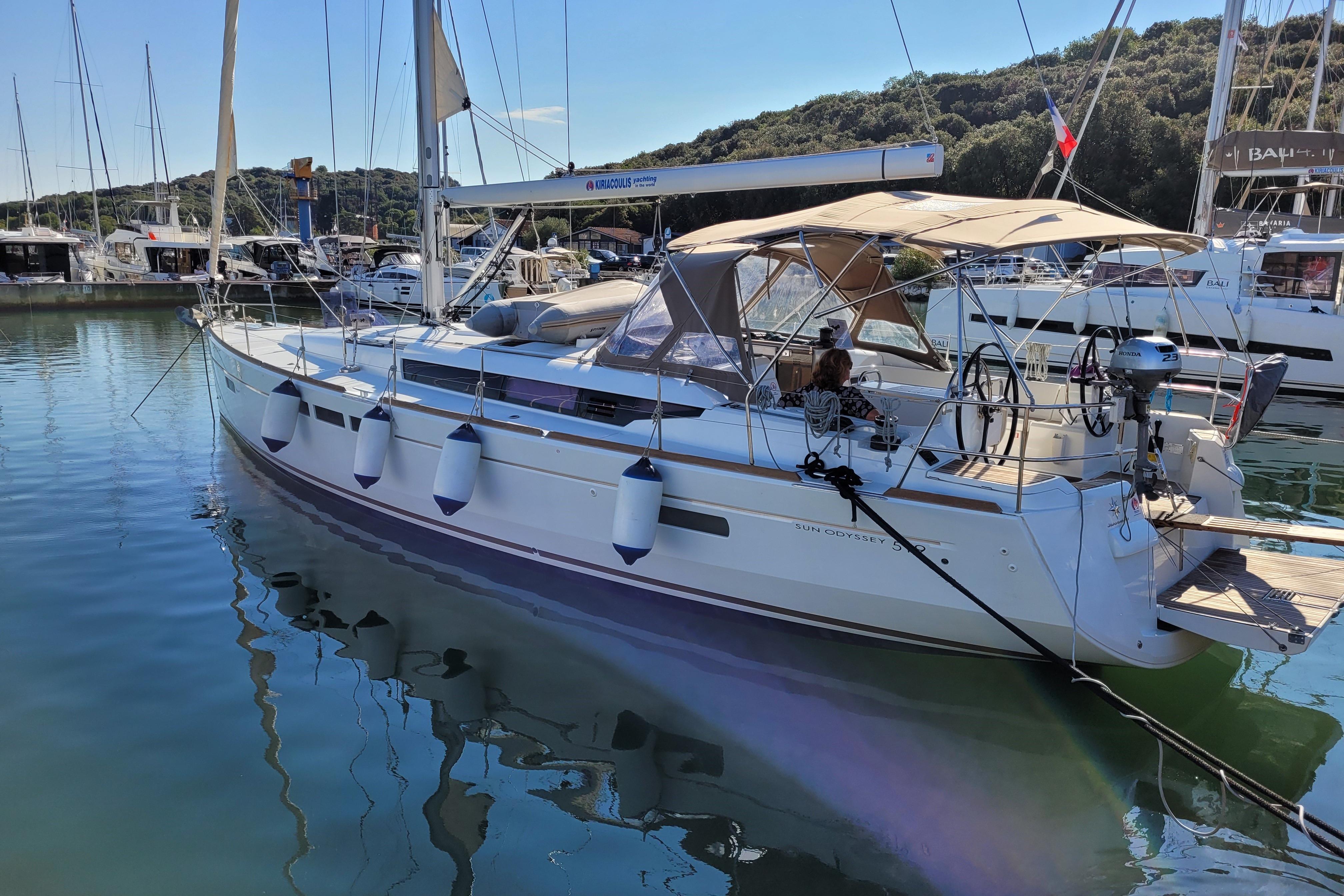 2019 Jeanneau Sun Odyssey 519 for sale in Bormes-les-Mimosas, Var, France