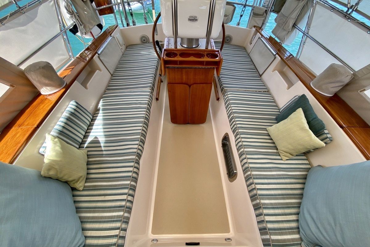 1995 Island Packet 40