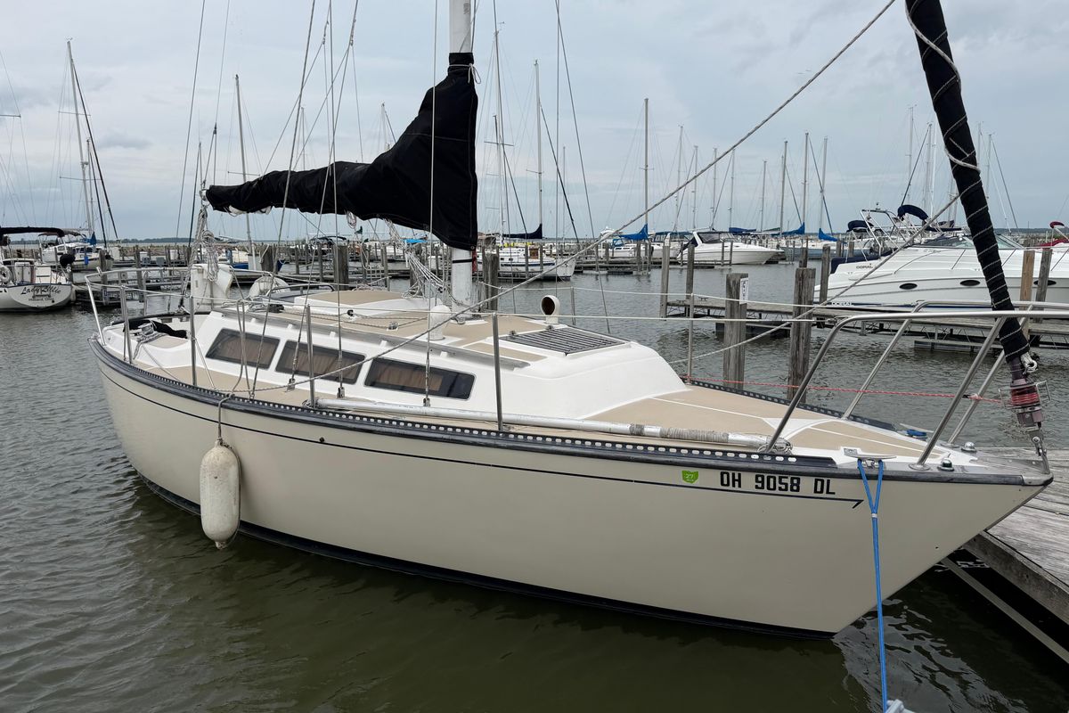 1983 S2 8.5 for sale in Sandusky, Ohio 28 ft