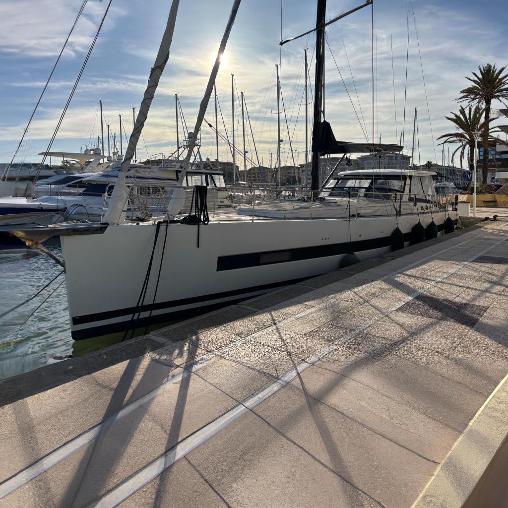2018 Beneteau Oceanis Yacht 62 for sale in Fréjus, Var, France