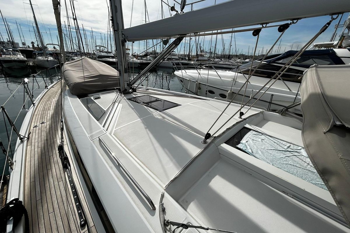 2021 Beneteau Oceanis 51.1