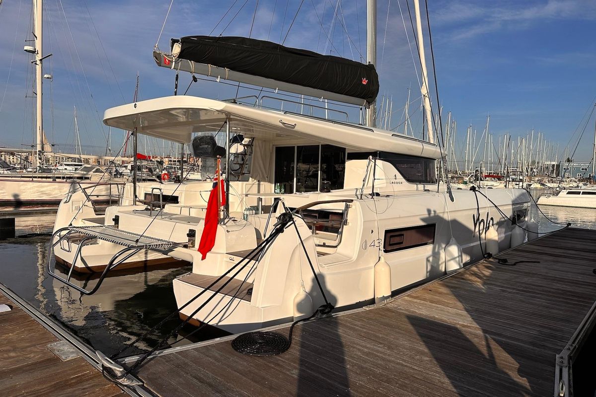 2026 Lagoon 43
