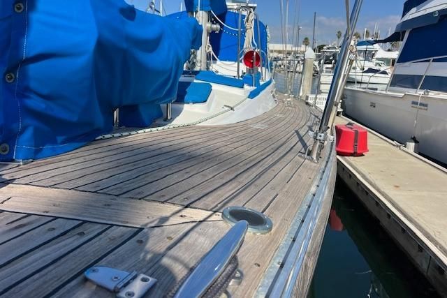 1987 Tayana Vancouver 42