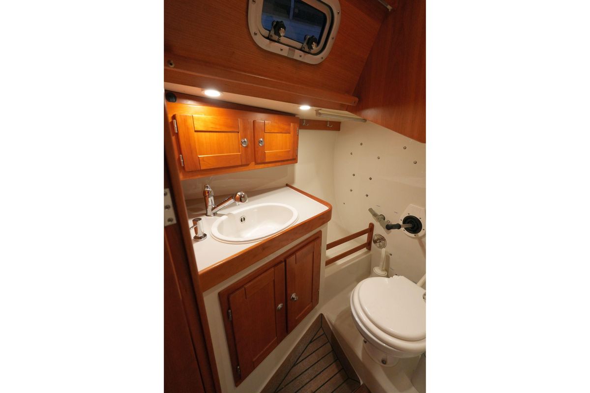 2004 Faurby 363 De Luxe Boats