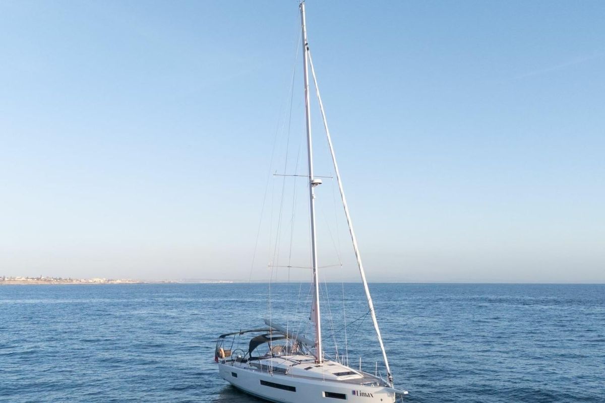 2022 Jeanneau Sun Odyssey 490