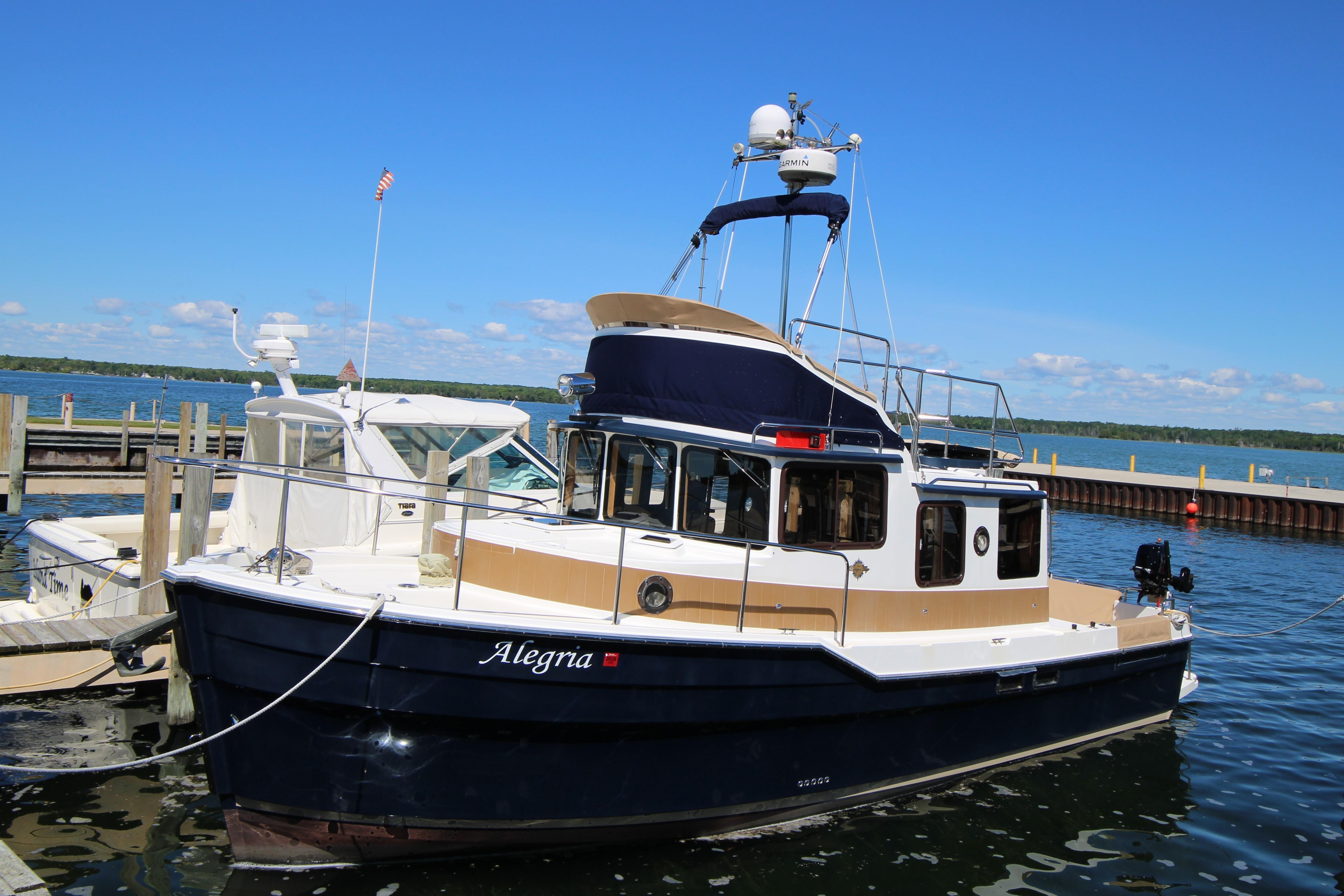 2013 Ranger Tugs R-31 CB