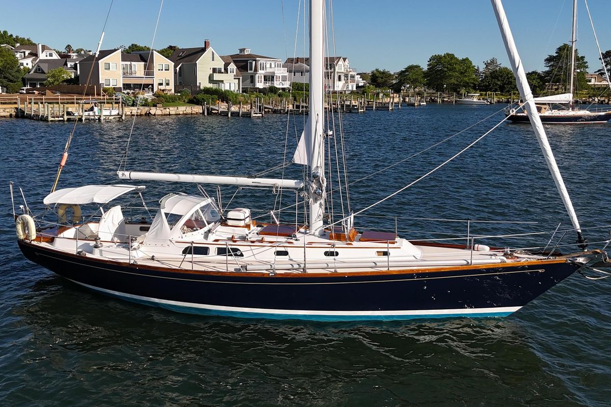 1984 Hinckley Sou'Wester 42