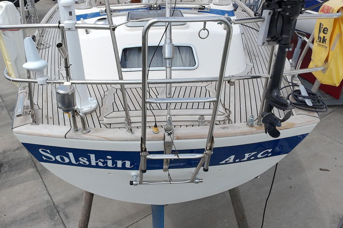 1992 Hallberg-Rassy 36