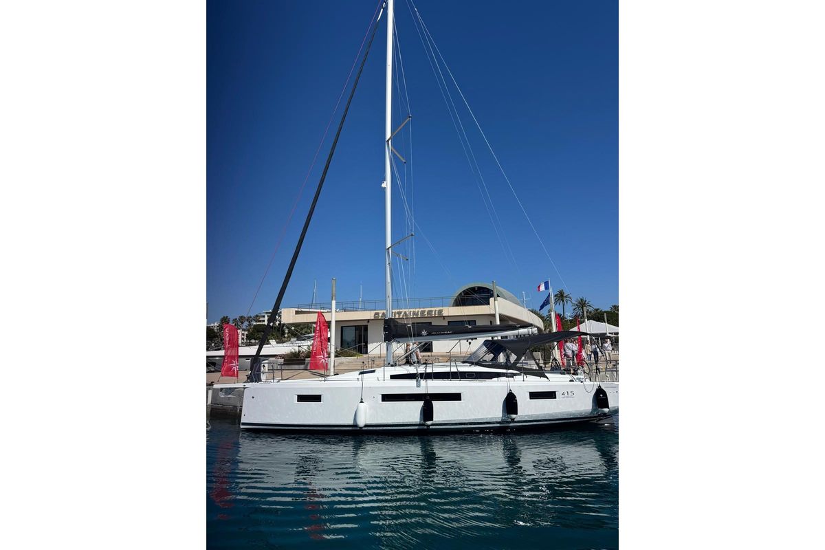 2026 Jeanneau Sun Odyssey 415 for sale in Saint-Raphaël, Var, France 42 ft