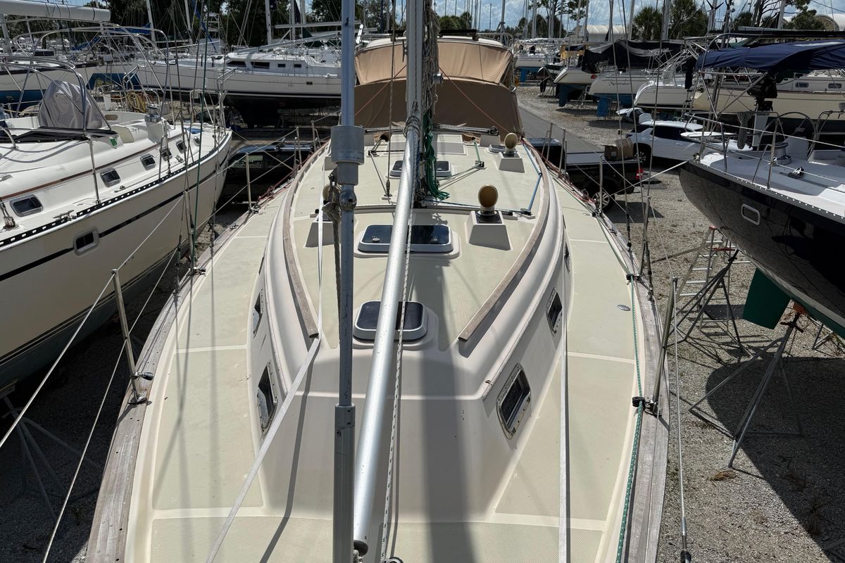 1994 Island Packet 40