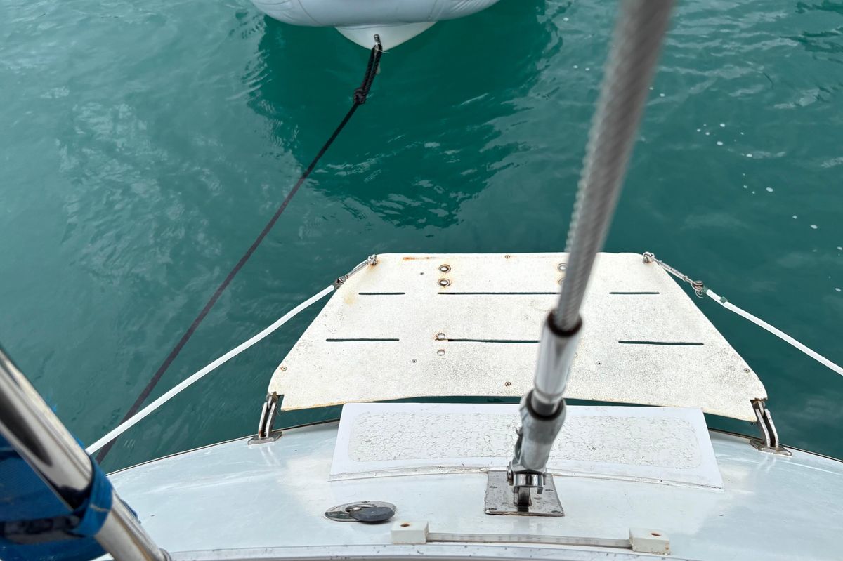 1987 Hylas 42