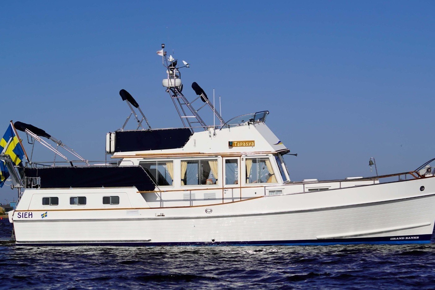 1995 Grand Banks 42 Motoryacht for sale in Vaxholm, Sweden