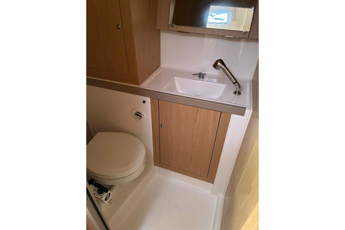 2020 Beneteau Oceanis 41.1