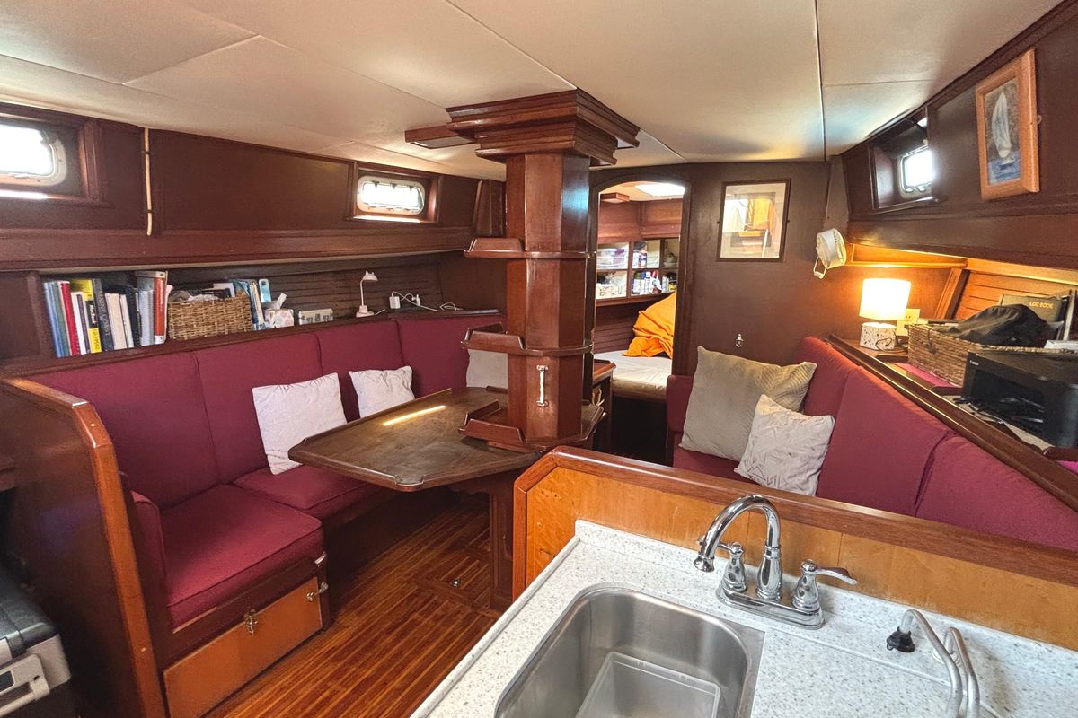 1981 Bruce Roberts Offshore 45