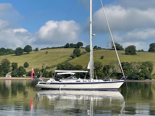 2004 Hallberg-Rassy 53 for sale in Hamble Le Rice, Hampshire, United Kingdom