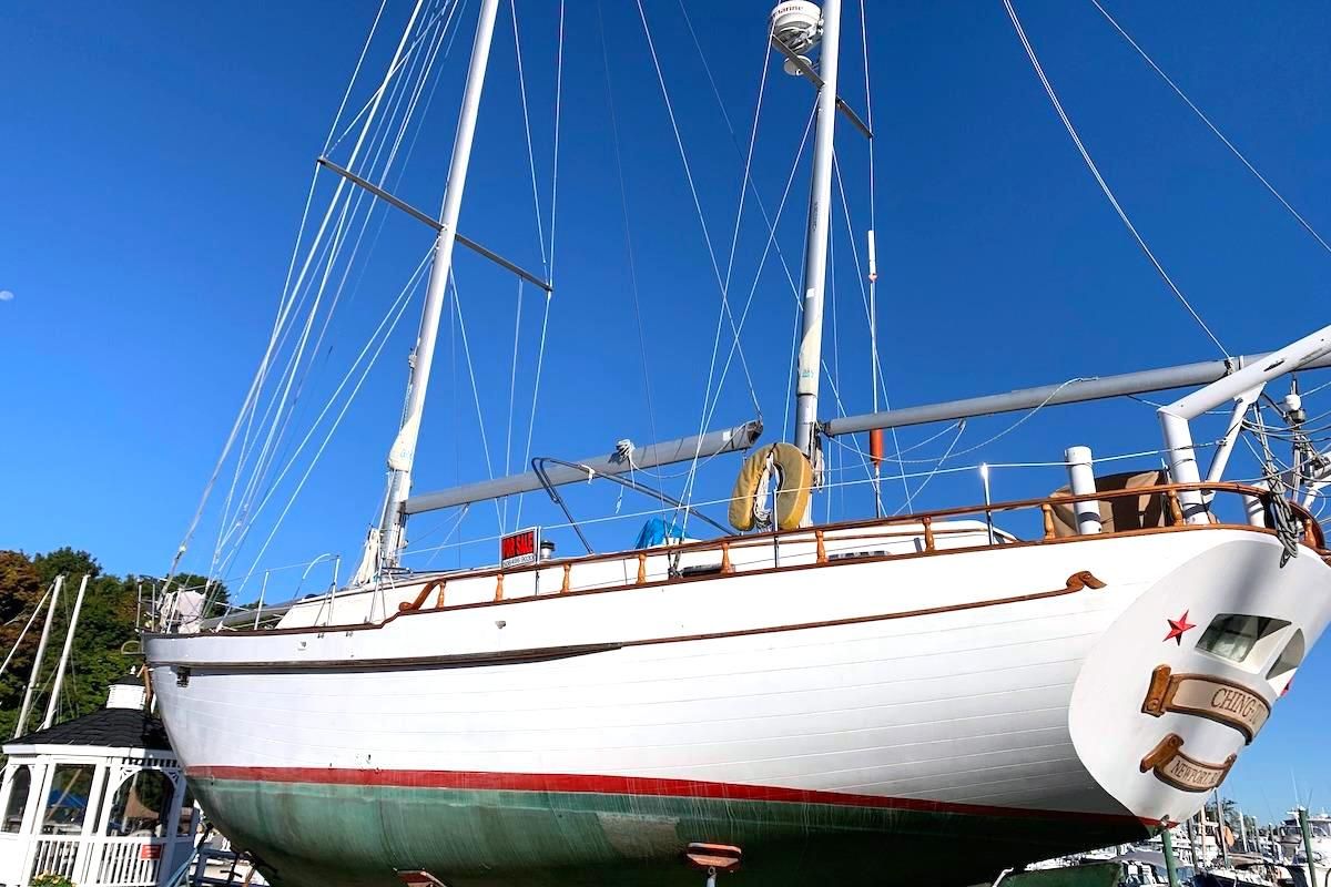 1981 Hardin Island Trader