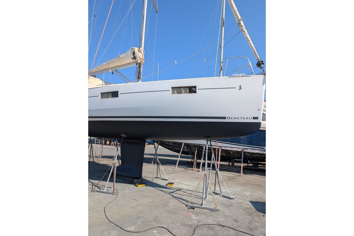 2017 Beneteau Oceanis 41.1 for sale in Limassol, Cyprus 41 ft
