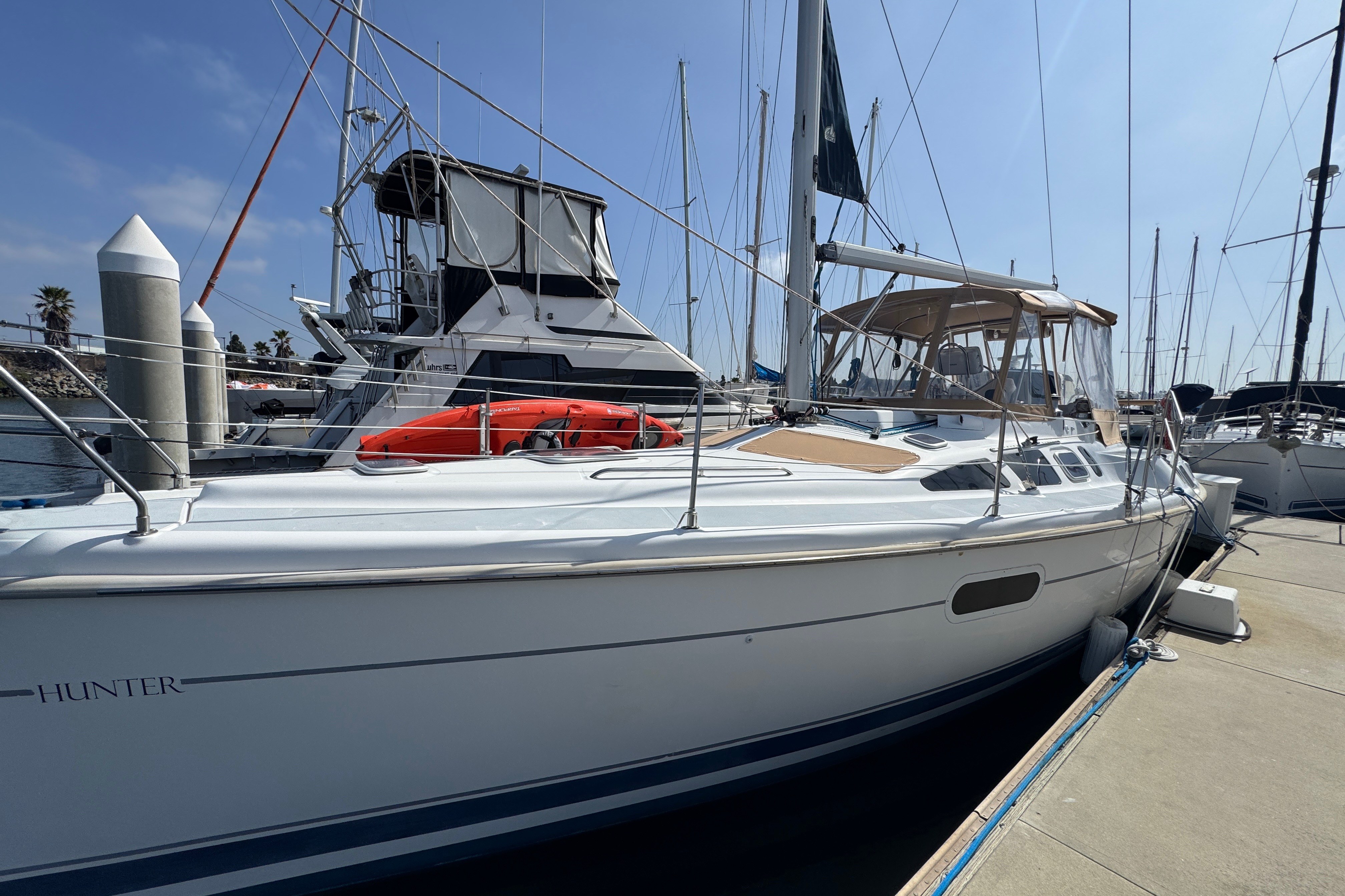 2001 Hunter Passage 420