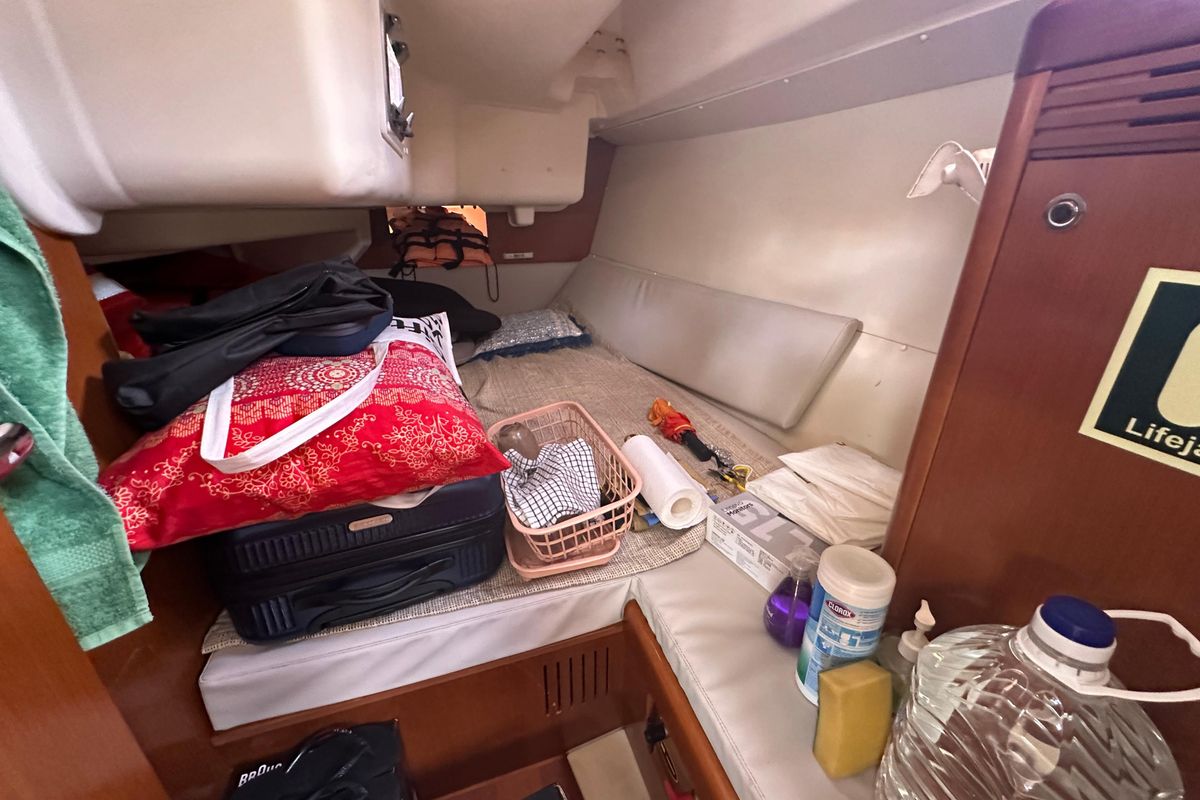 2012 Beneteau Oceanis 37