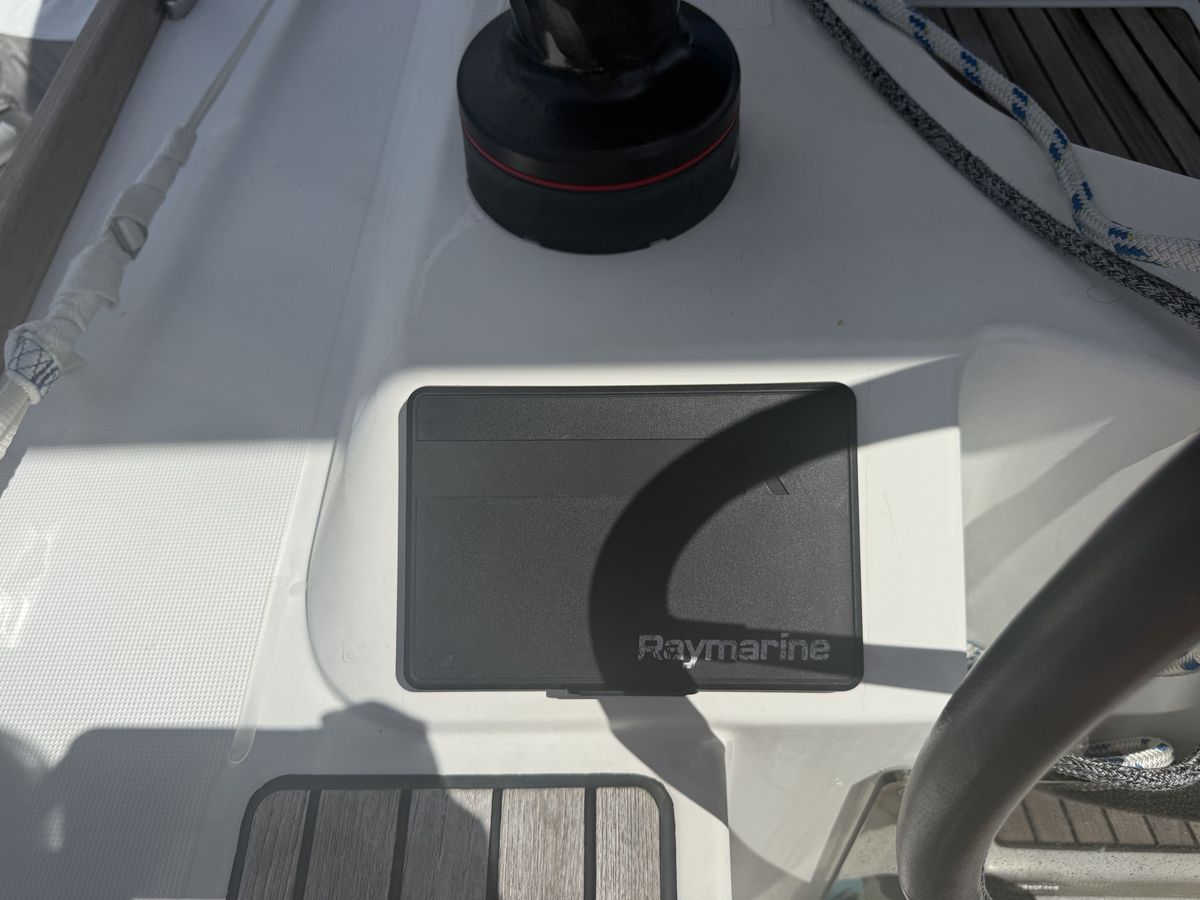 2017 Jeanneau Sun Odyssey 349