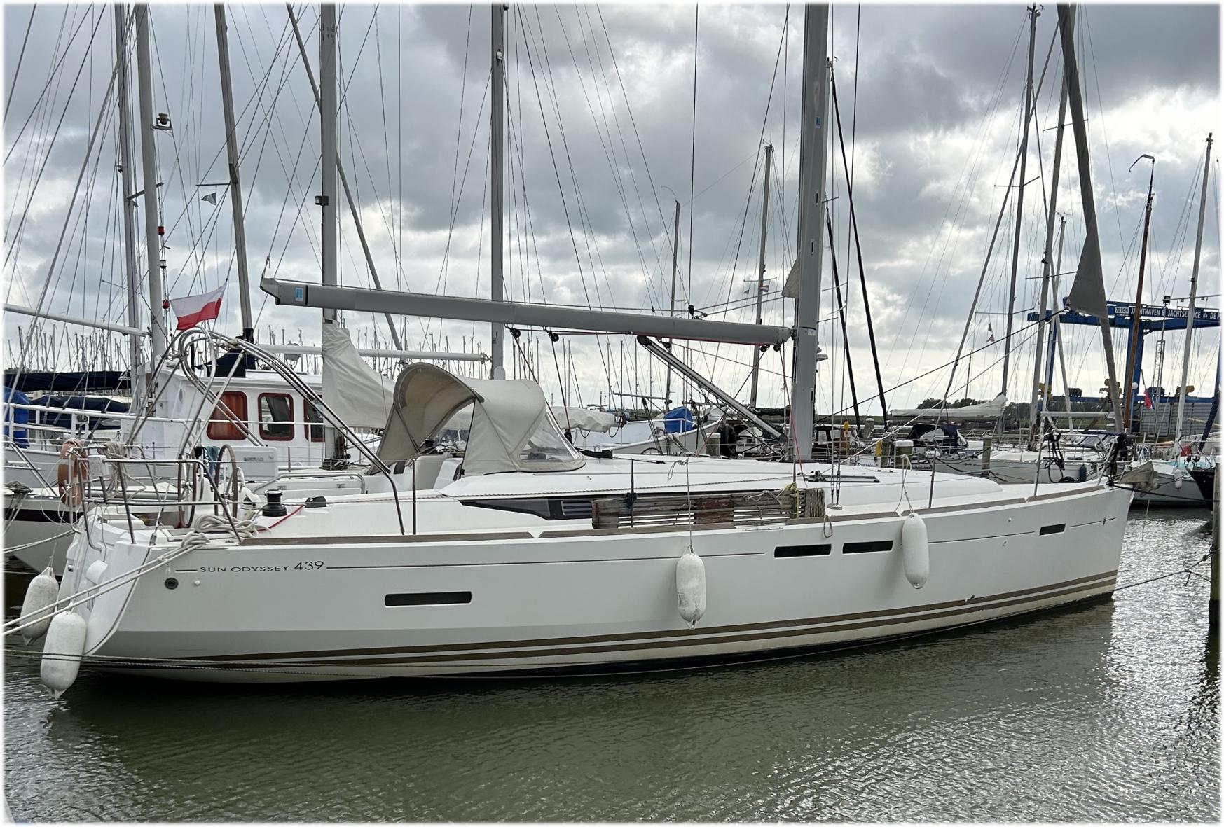 2014 Jeanneau Sun Odyssey 439 Boats