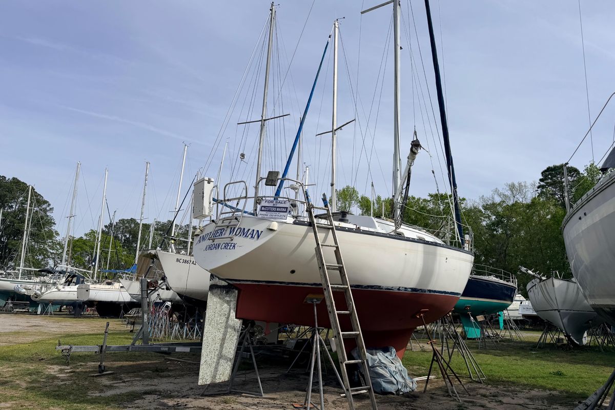 1980 Hunter 37 Cherubini Cutter