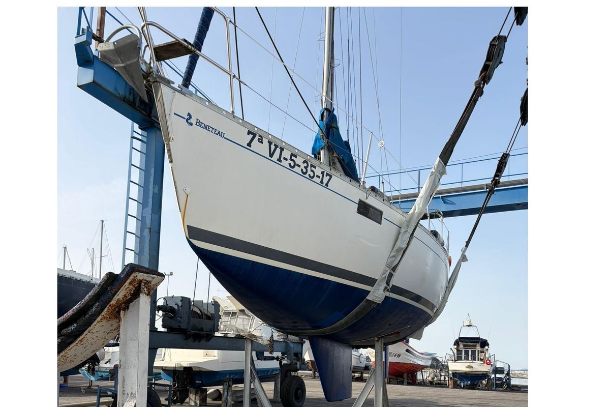 1989 Beneteau Oceanis 320