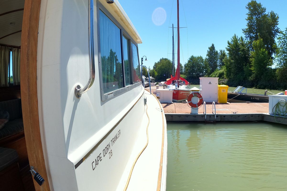 1985 Cape Dory 28