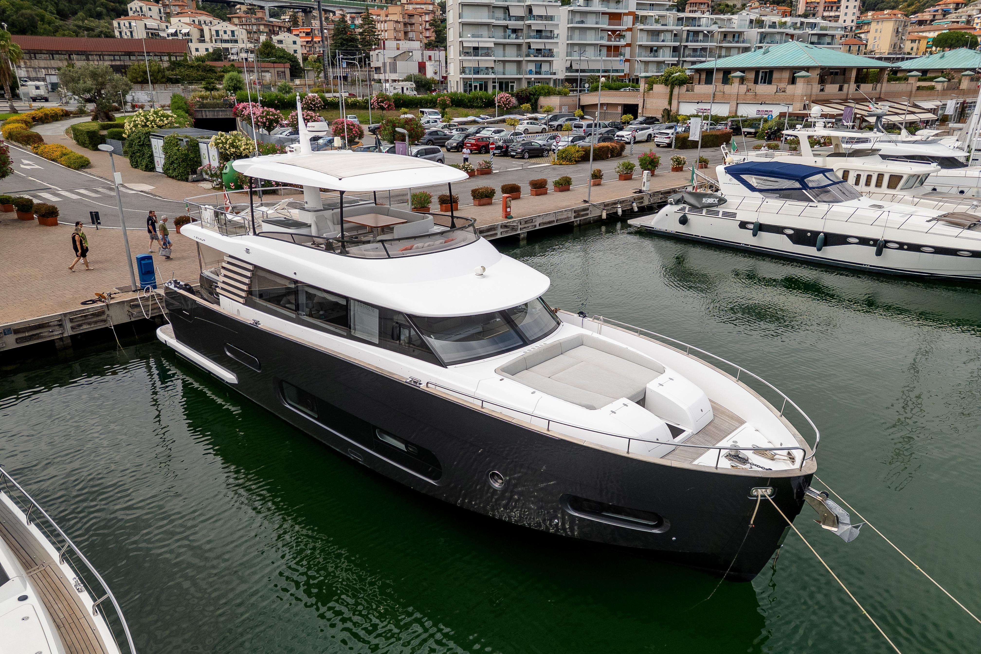 2021 Azimut Magellano 66 for sale in Varazze, Savona, Italy