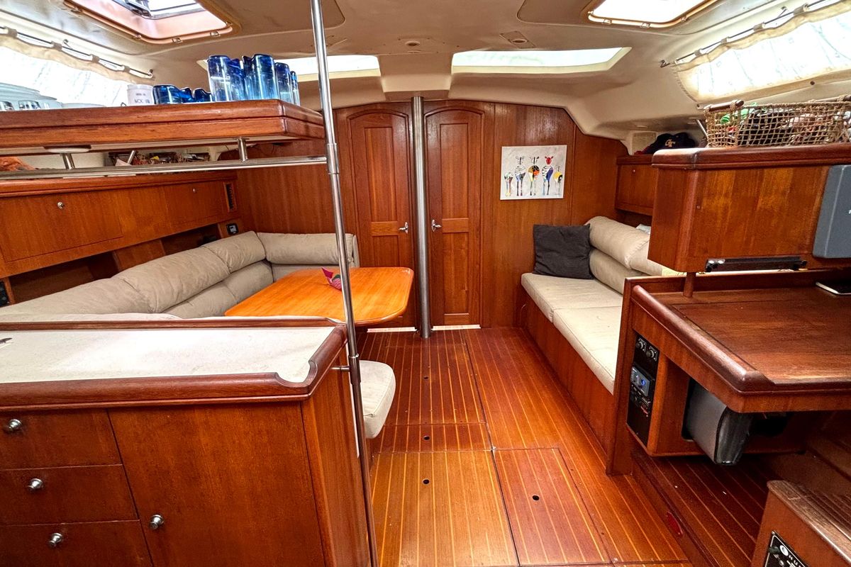 2002 Hunter 466