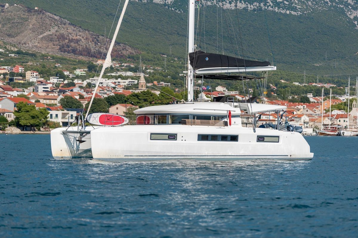 2019 Lagoon 50